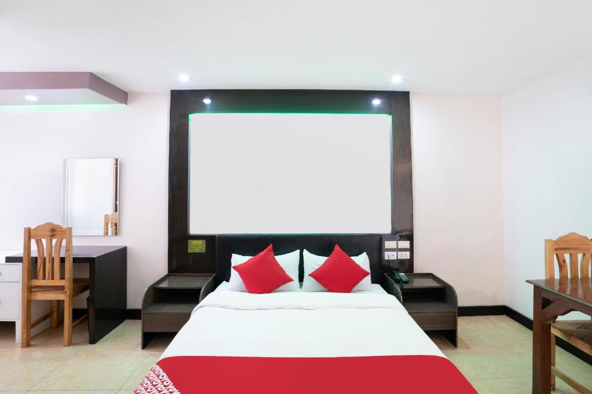 Oyo 195 Ranchotel - Binan Buitenkant foto
