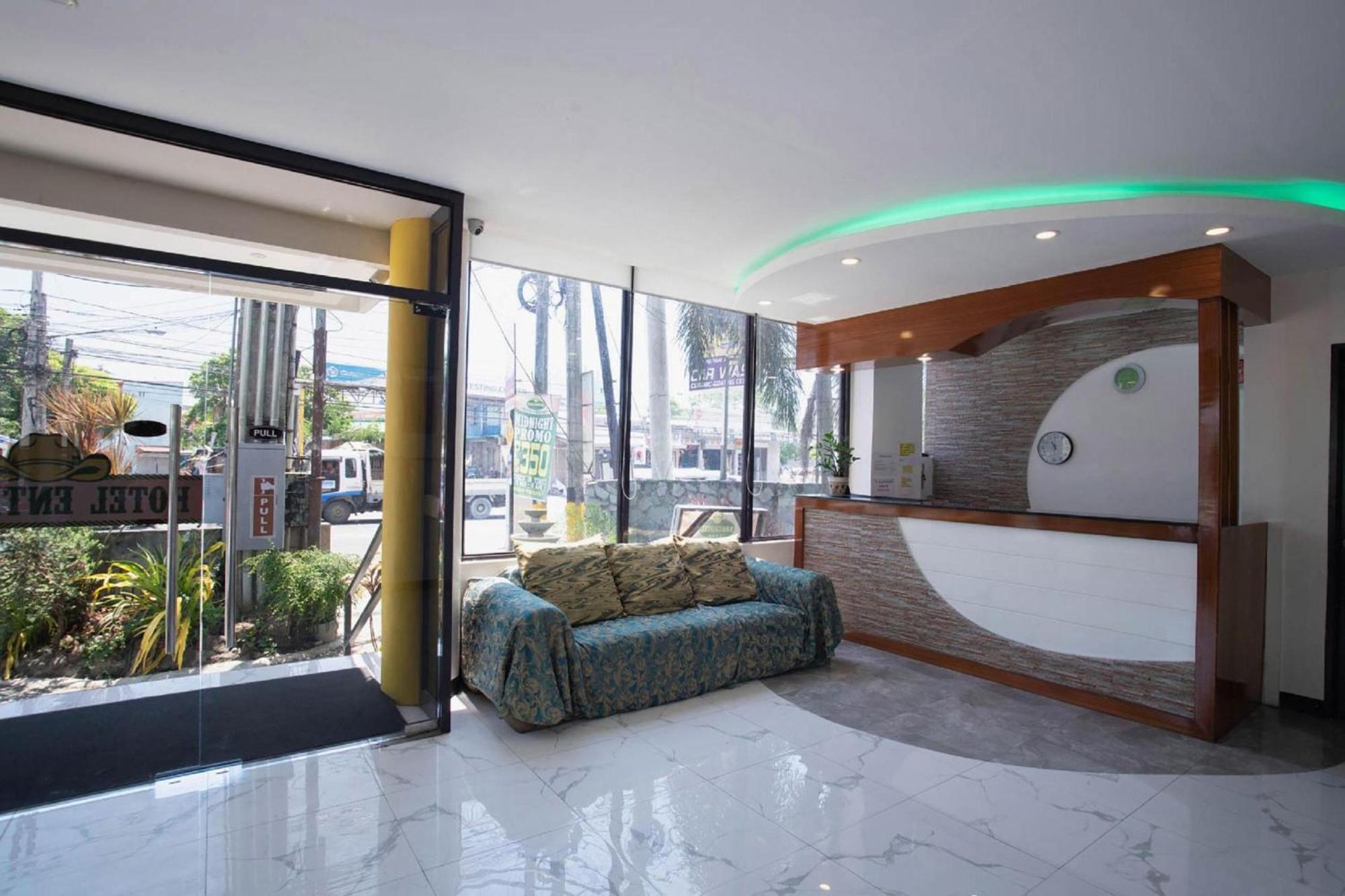 Oyo 195 Ranchotel - Binan Buitenkant foto