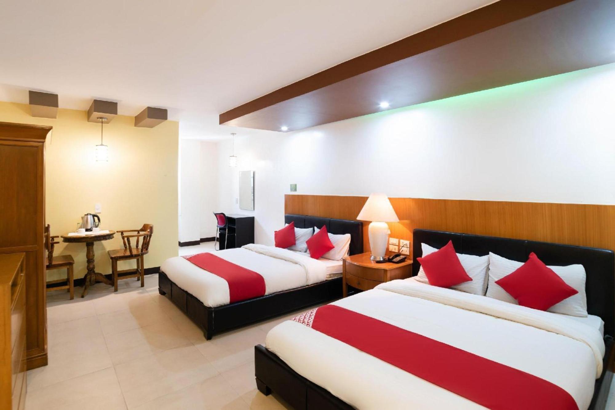 Oyo 195 Ranchotel - Binan Buitenkant foto