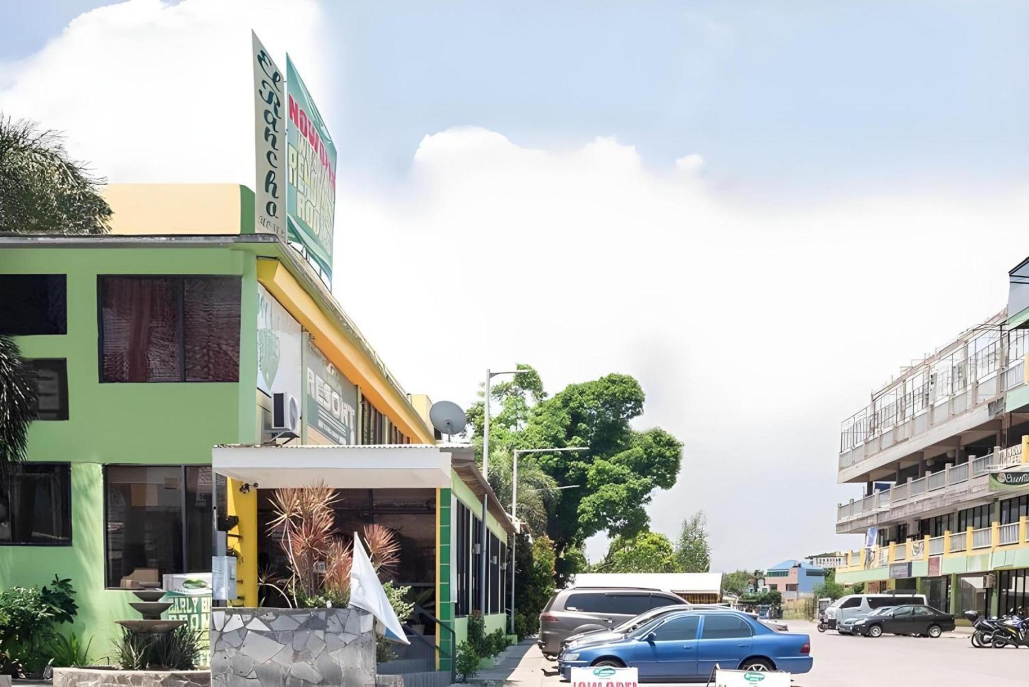 Oyo 195 Ranchotel - Binan Buitenkant foto