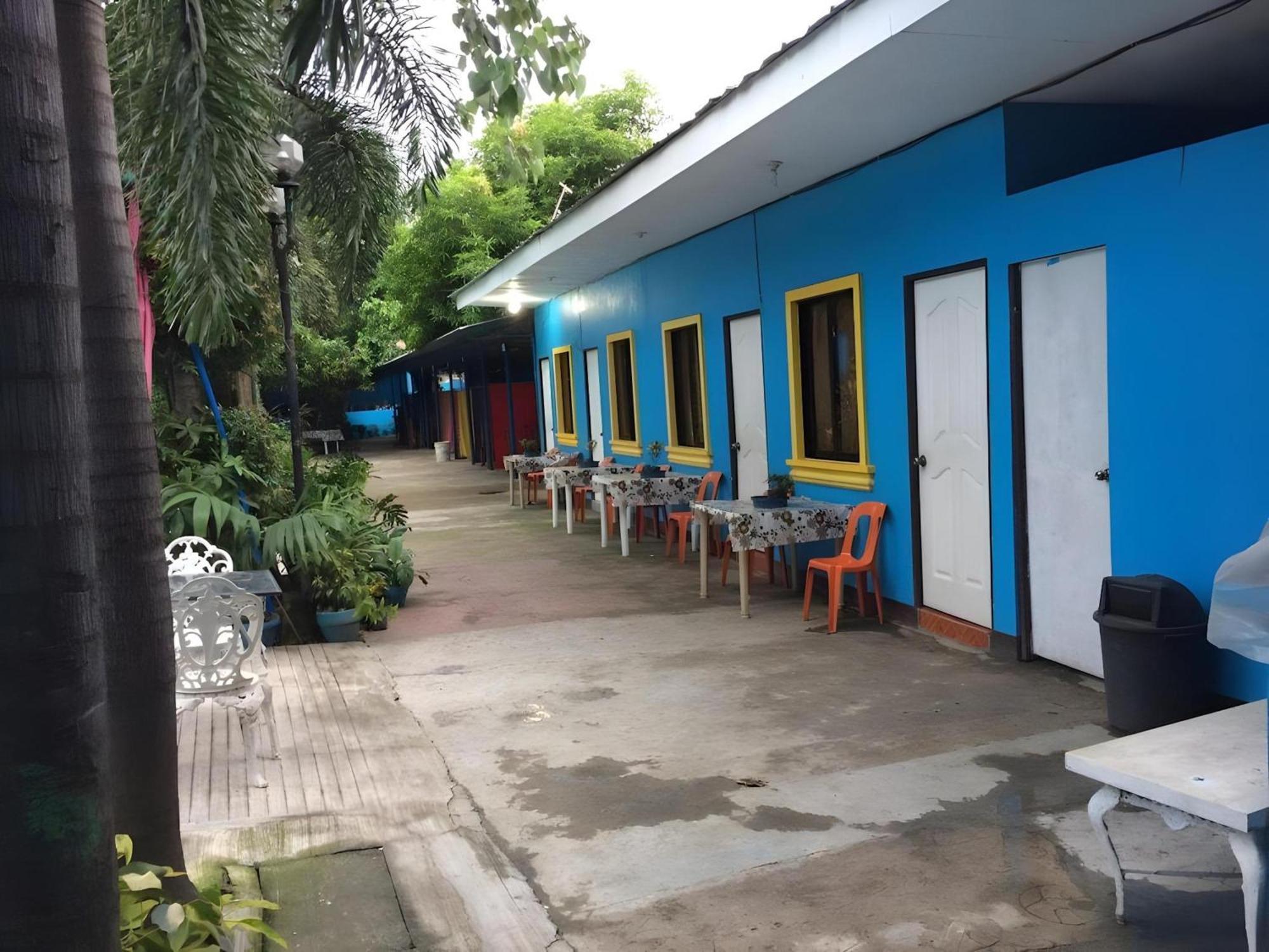 Oyo 195 Ranchotel - Binan Buitenkant foto